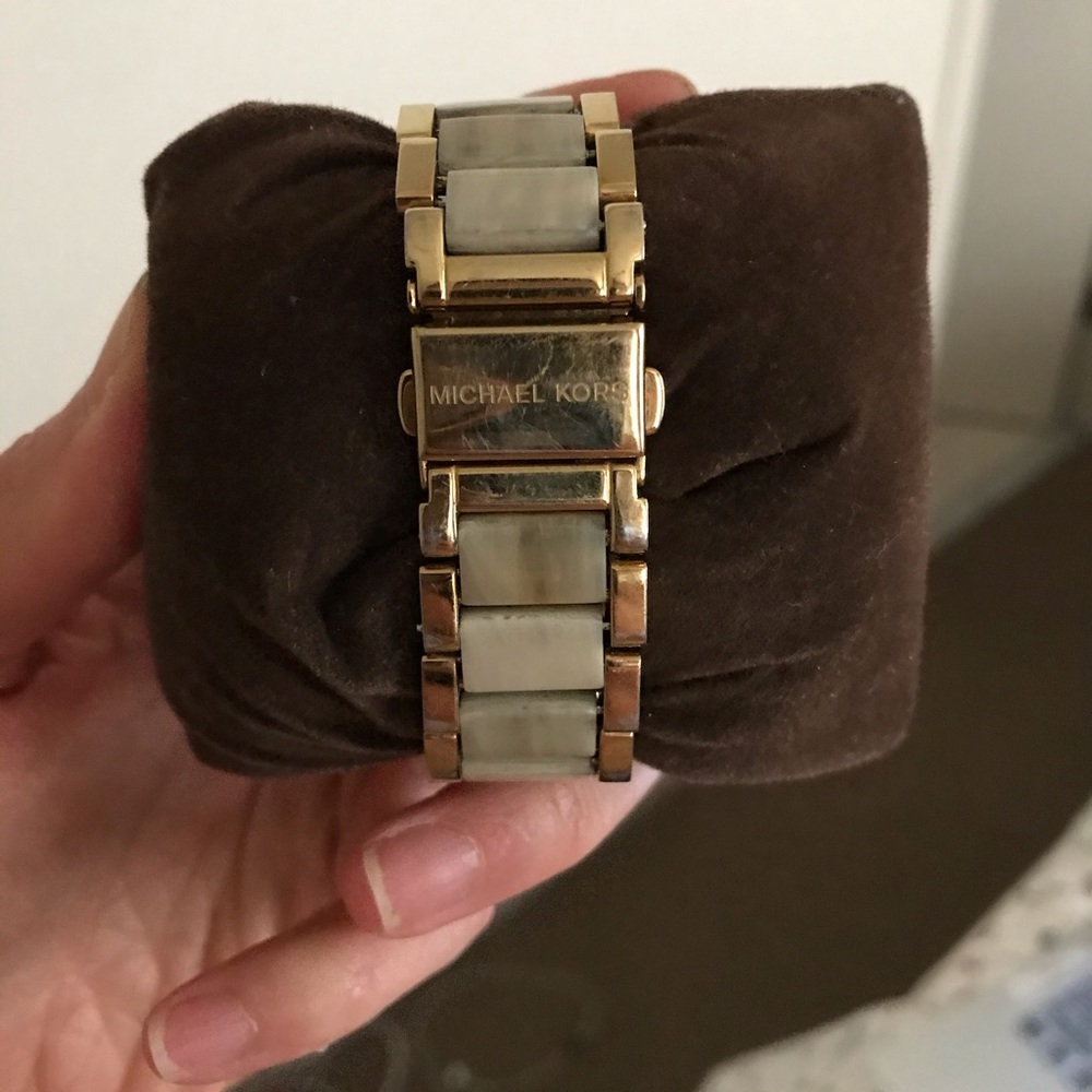 Michael Kors watch - Picture 3 of 8